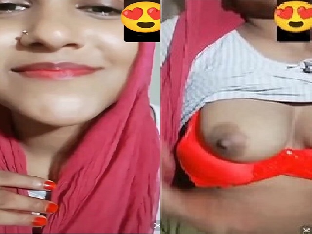 Beautiful girl boobs exposed clip call sex